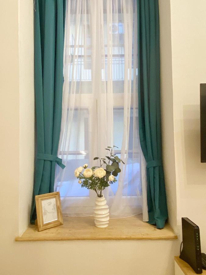 Goldart Design Apartment In The Heart Of Budapeszt Zewnętrze zdjęcie