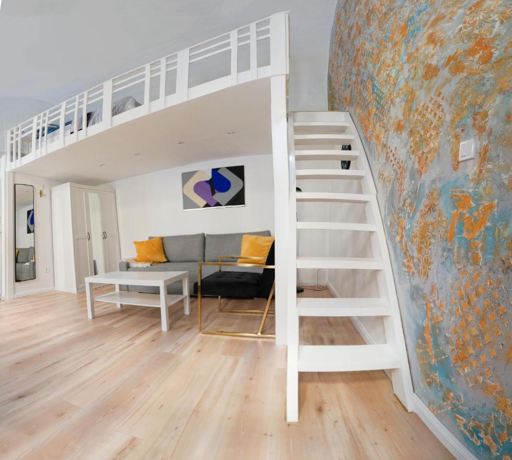 Goldart Design Apartment In The Heart Of Budapeszt Zewnętrze zdjęcie