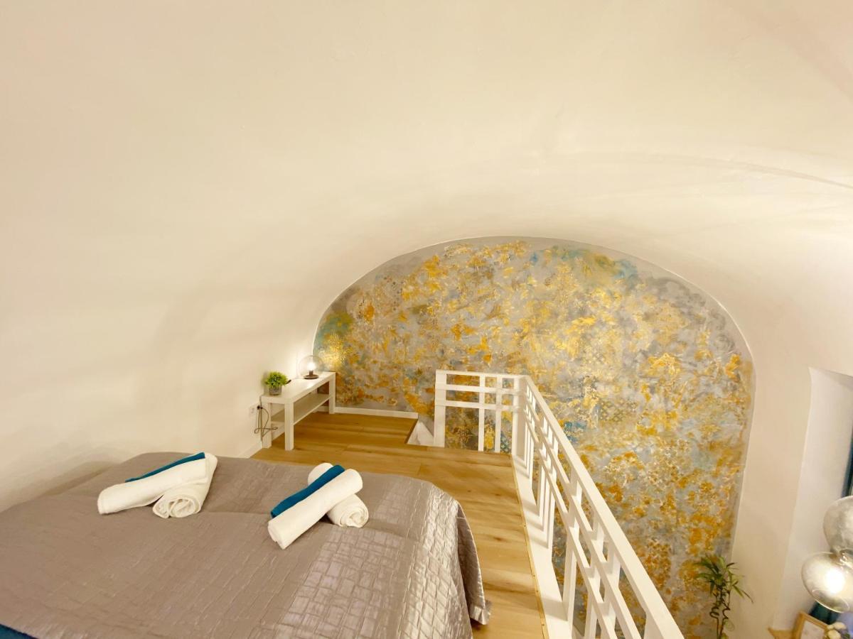 Goldart Design Apartment In The Heart Of Budapeszt Zewnętrze zdjęcie
